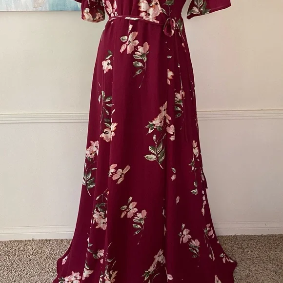 LULUS BURGUNDY FLORAL WRAP MAXI DRESS SIZE SMALL 🌟EUC🌟 - Picture 2 of 16